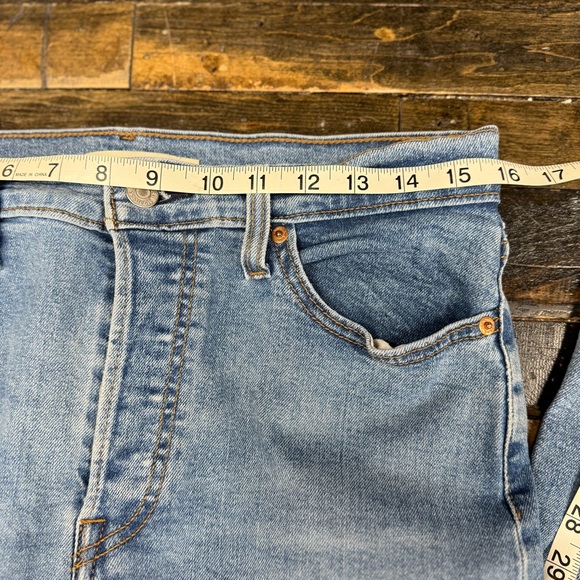 Levi's® Women's High-Rise Wedgie Straight
Cropped Jeans 31 - Picture 8 of 11